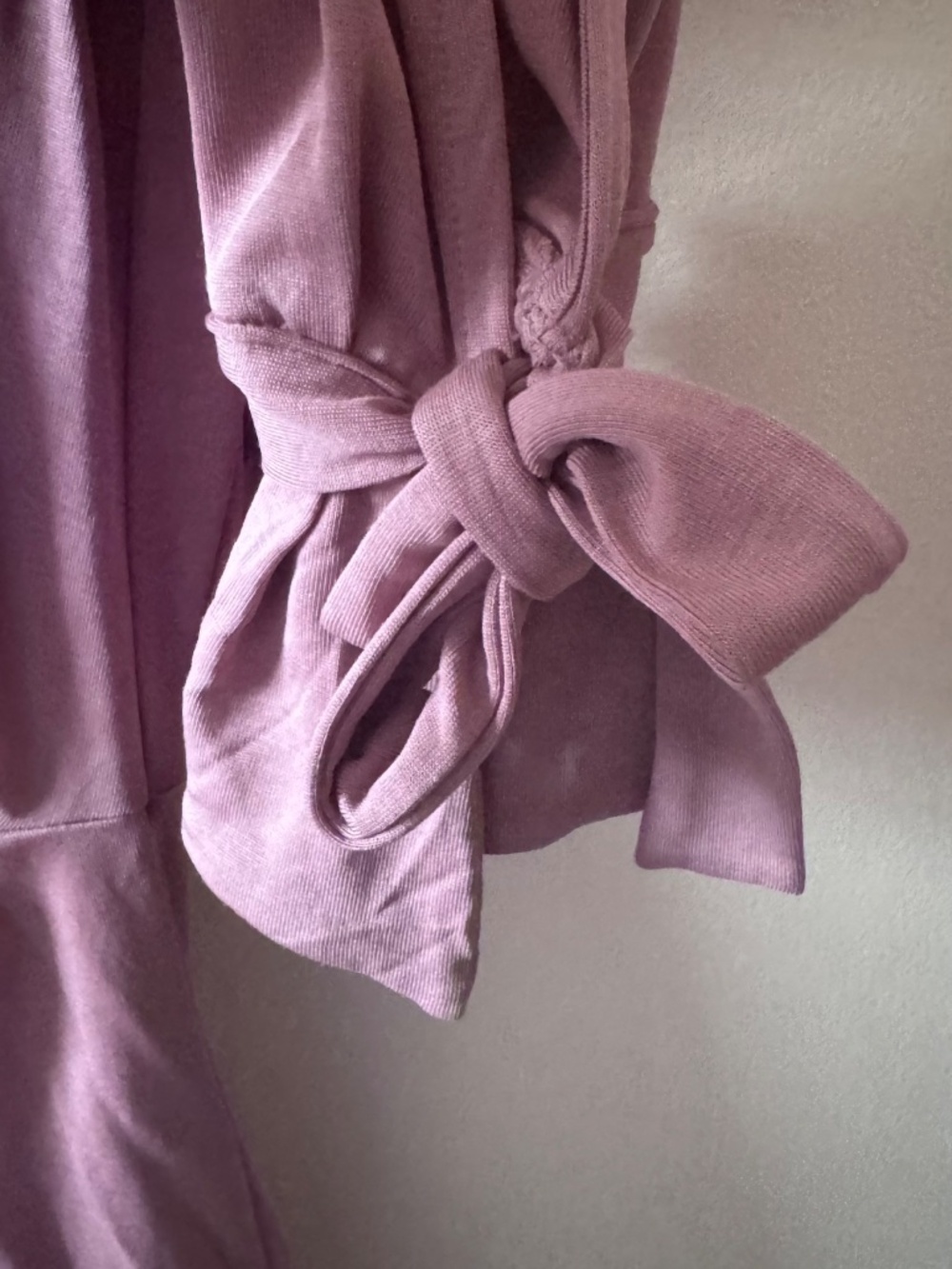 Banana Republic Mauve Long Sleeve Top - Bows on sleeves - Small